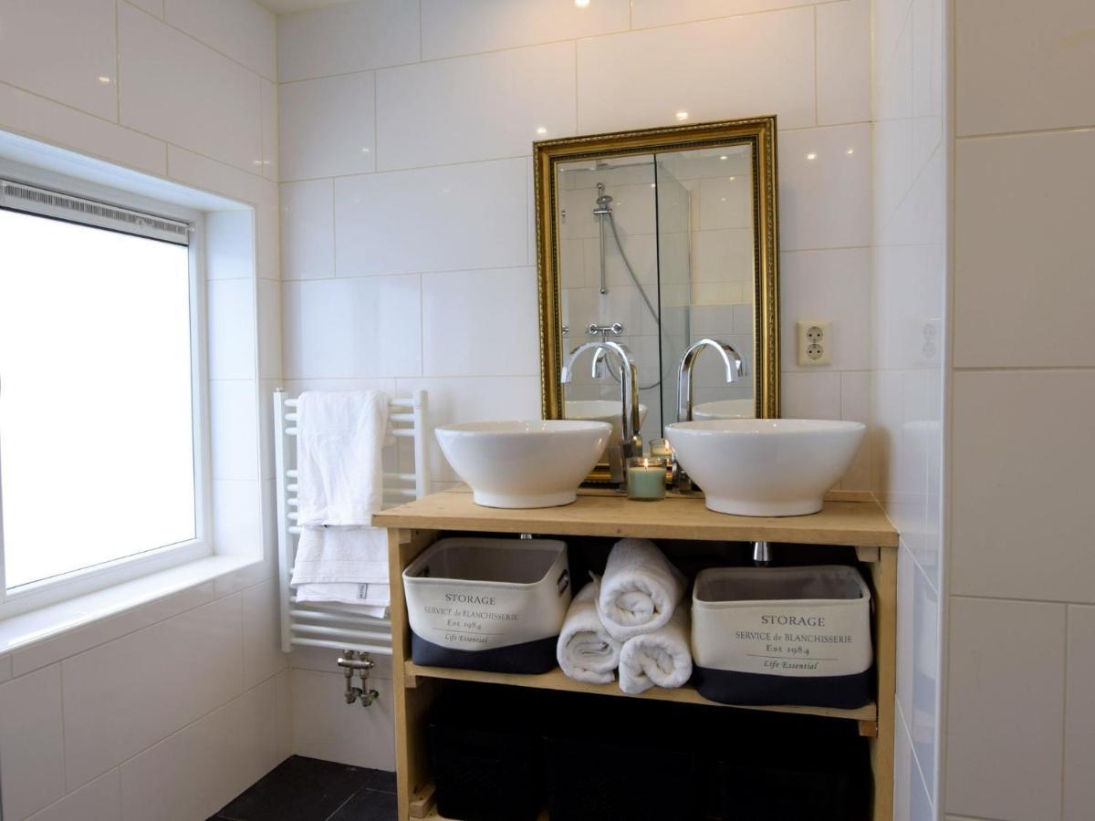 Hotel Beautiful Houseboat With Terrace Jacuzzi L'Aia Esterno foto