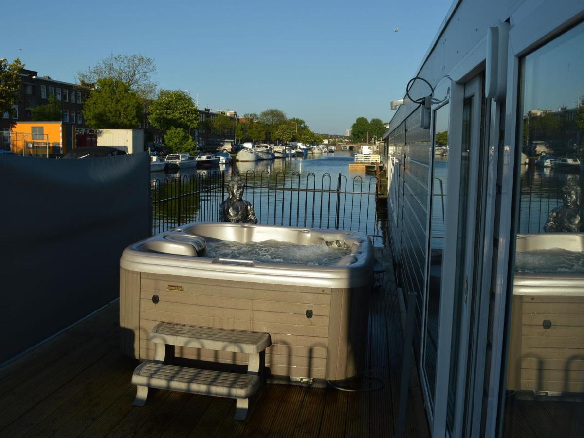 Hotel Beautiful Houseboat With Terrace Jacuzzi L'Aia Esterno foto